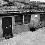 The Old Forge 5 Minutes From The Motorway With Parking