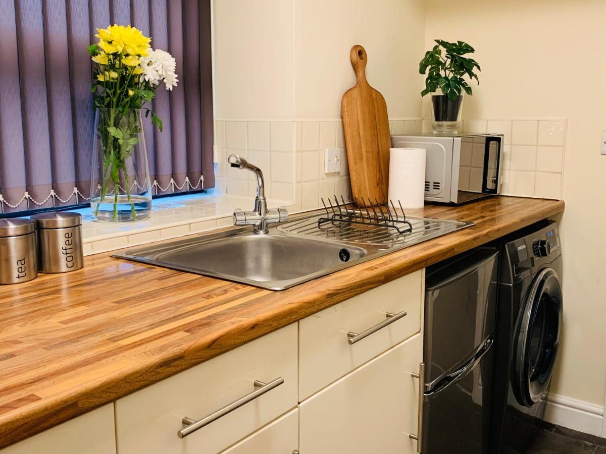 Holiday home The Old Forge 5 Minutes From The Motorway With Parking